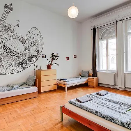 Pal's And Auberge de jeunesse Budapest