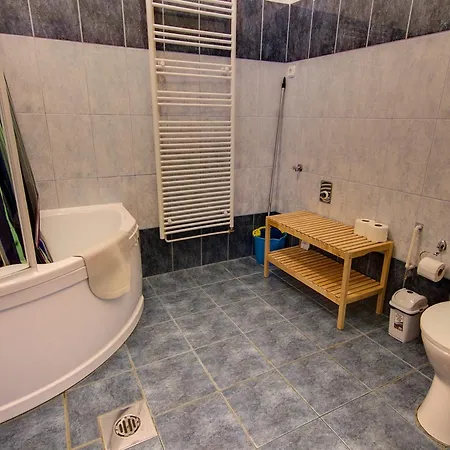 Pal's And Auberge de jeunesse *