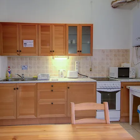 Pal'S Hostel And Apartments Hostel *