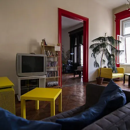Pal'S Hostel And Apartments Budapest