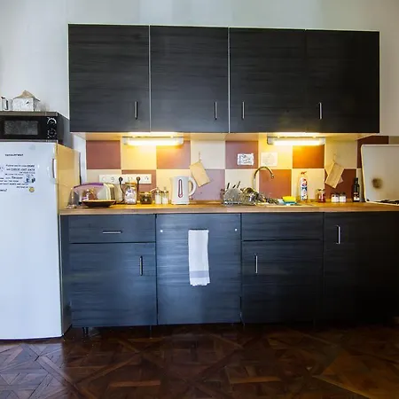 Pal'S Hostel And Apartments Budapest