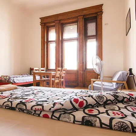 Hostel Pal's And Budapeşte