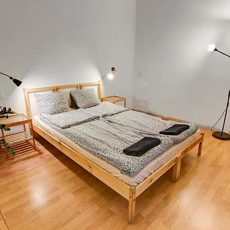 Auberge de jeunesse Pal's And *