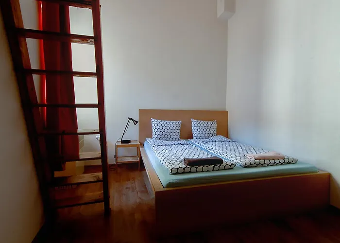 Hostel Pal's And Budapest