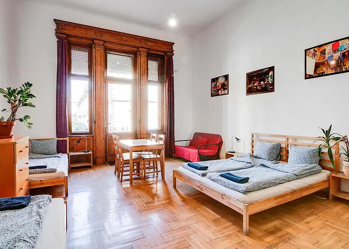 Pal's And Hostel Budapest